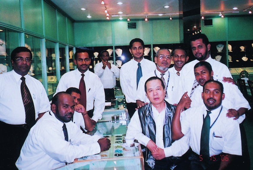 Among gem traders